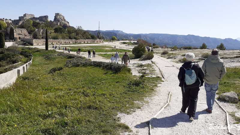 Les-Baux-de-Provence esplanade